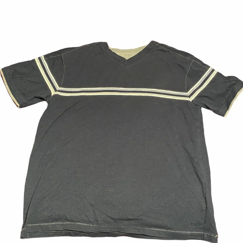 Men’s Shirt Blue and Gray Medium V-neck Short Sleeves Cotton 90s Retro - Picture 1 of 4